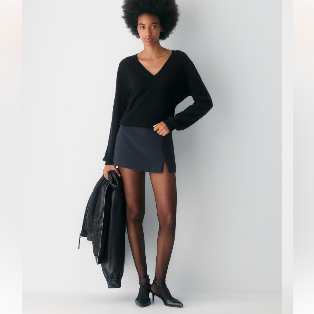 Aritzia Navy Daphne Mini Skort - Picture 2 of 5